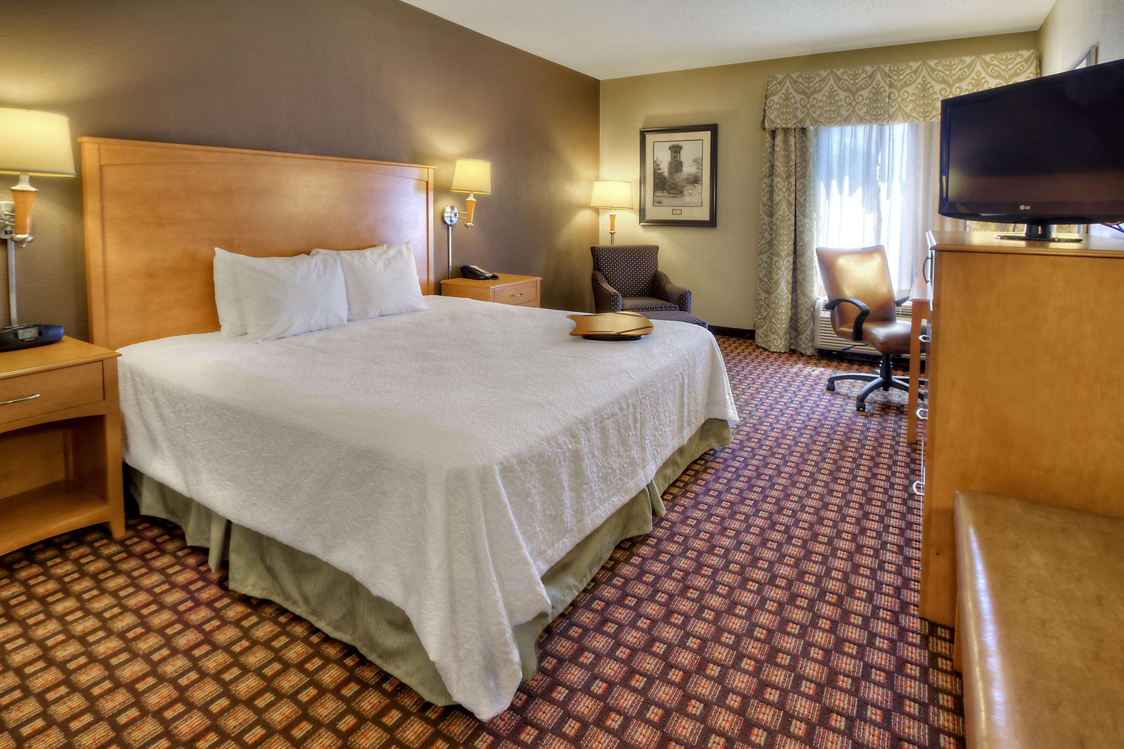 Hampton Inn & Suites Nashville-Vanderbilt-Elliston Place Εξωτερικό φωτογραφία