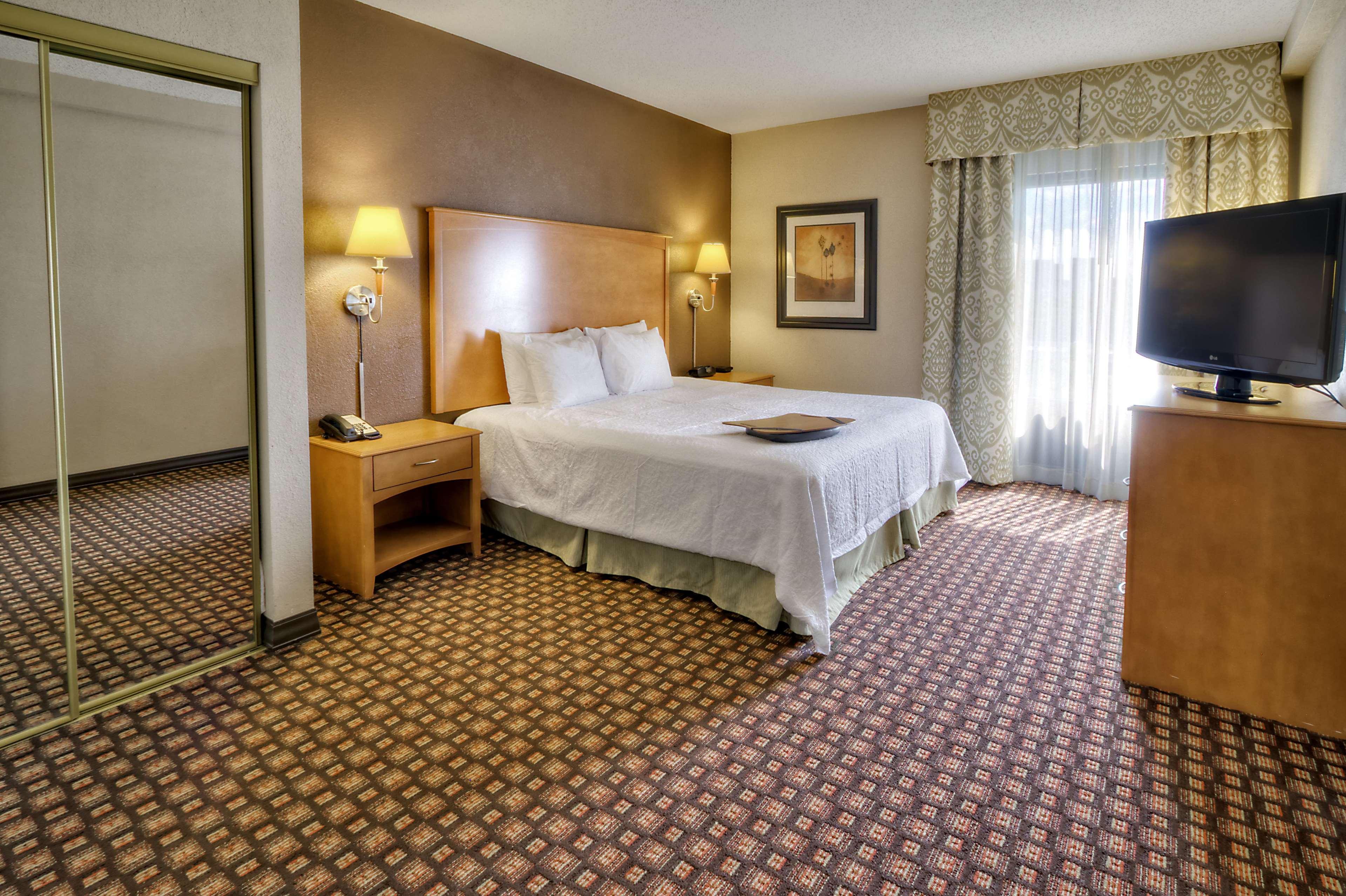 Hampton Inn & Suites Nashville-Vanderbilt-Elliston Place Εξωτερικό φωτογραφία