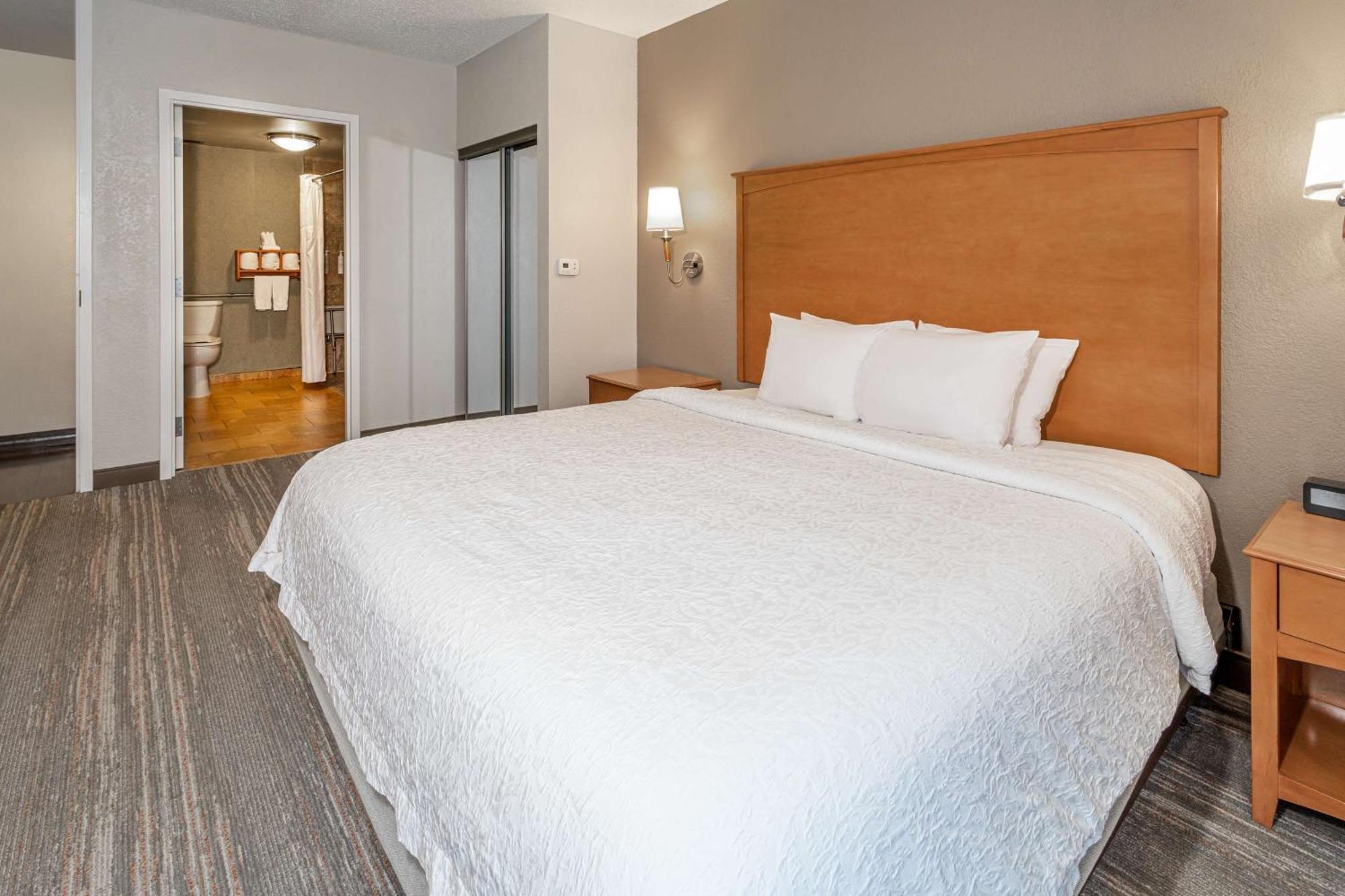 Hampton Inn & Suites Nashville-Vanderbilt-Elliston Place Εξωτερικό φωτογραφία