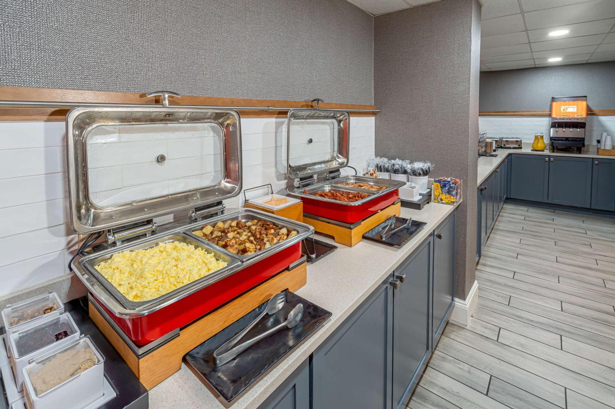 Hampton Inn & Suites Nashville-Vanderbilt-Elliston Place Εξωτερικό φωτογραφία