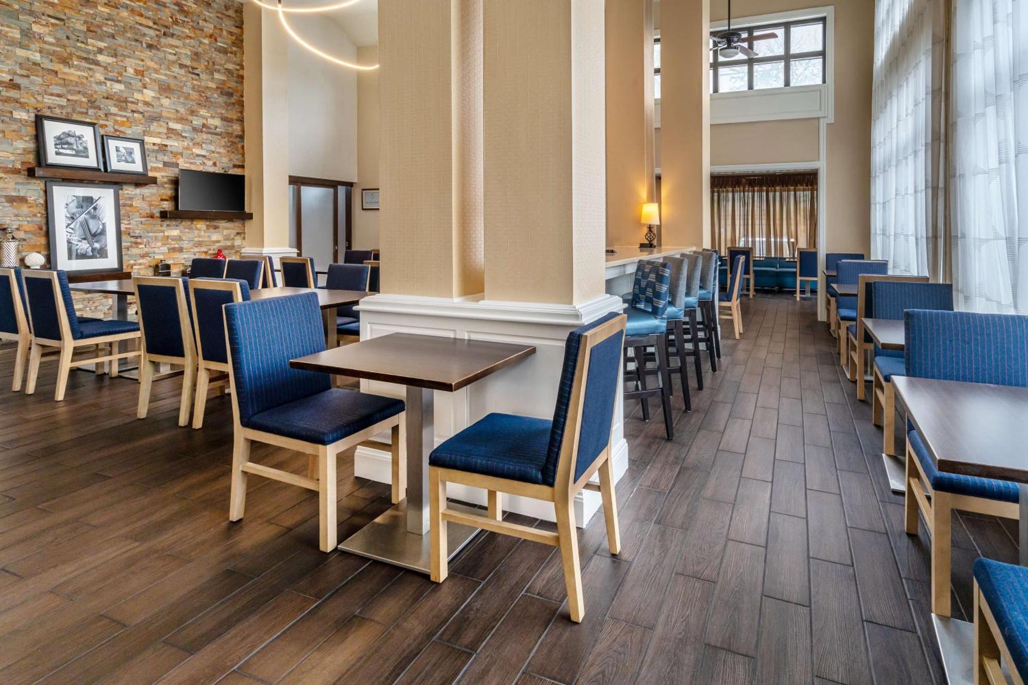 Hampton Inn & Suites Nashville-Vanderbilt-Elliston Place Εξωτερικό φωτογραφία