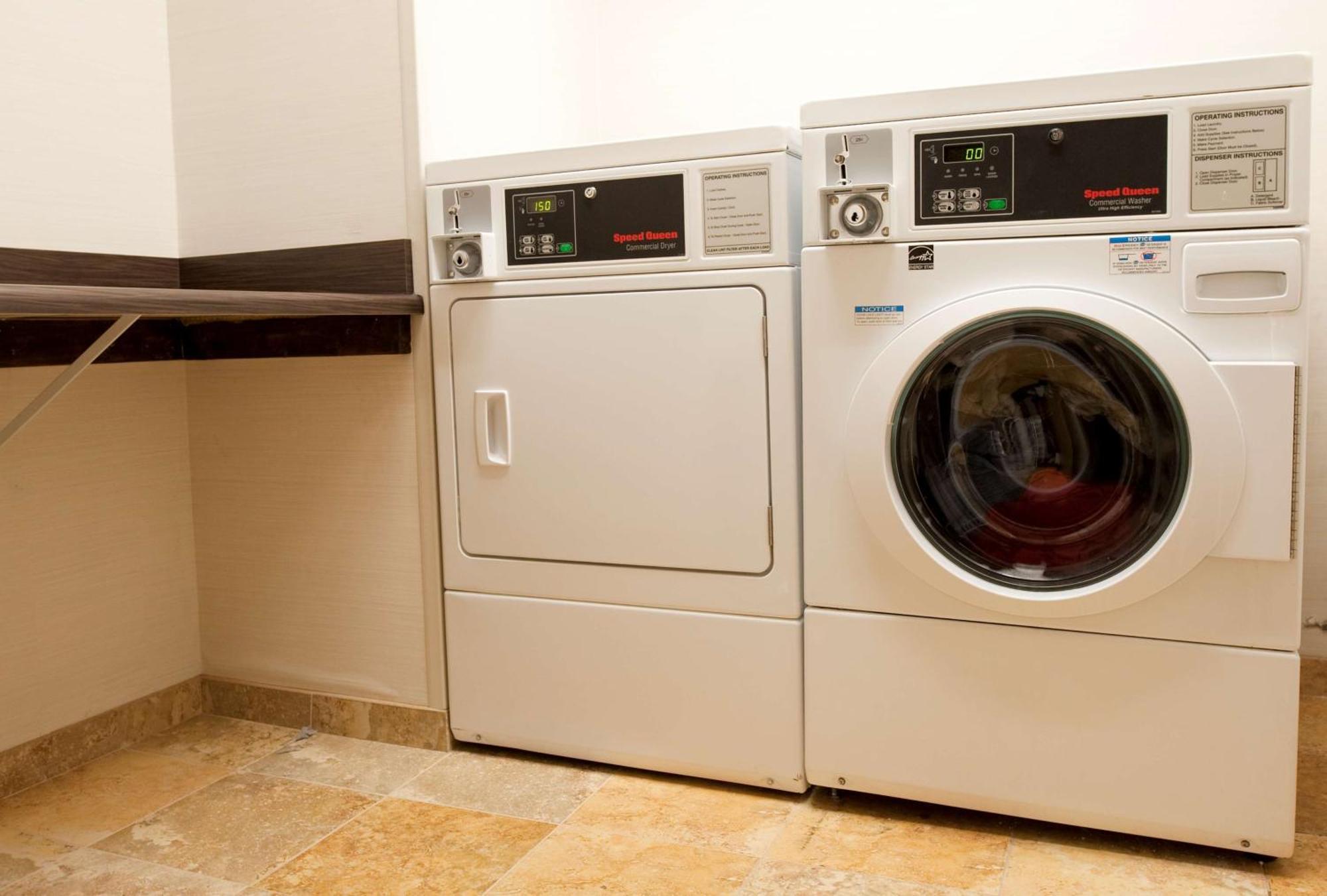 Hampton Inn & Suites Nashville-Vanderbilt-Elliston Place Εξωτερικό φωτογραφία