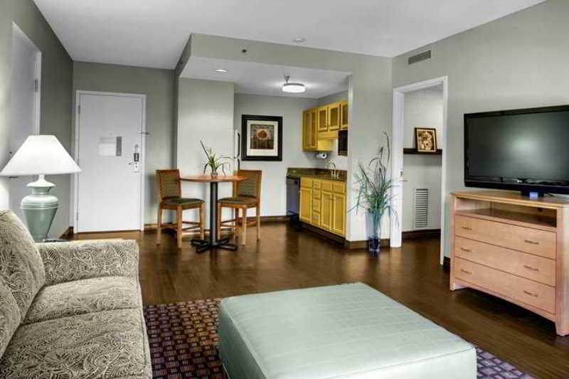 Hampton Inn & Suites Nashville-Vanderbilt-Elliston Place Δωμάτιο φωτογραφία